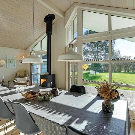 Lovely In With Kitchen Stege
